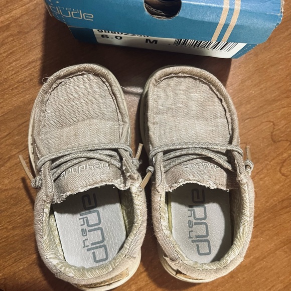 Hey Dude Toddler Shoes - Tan Size 6 - Picture 6 of 6